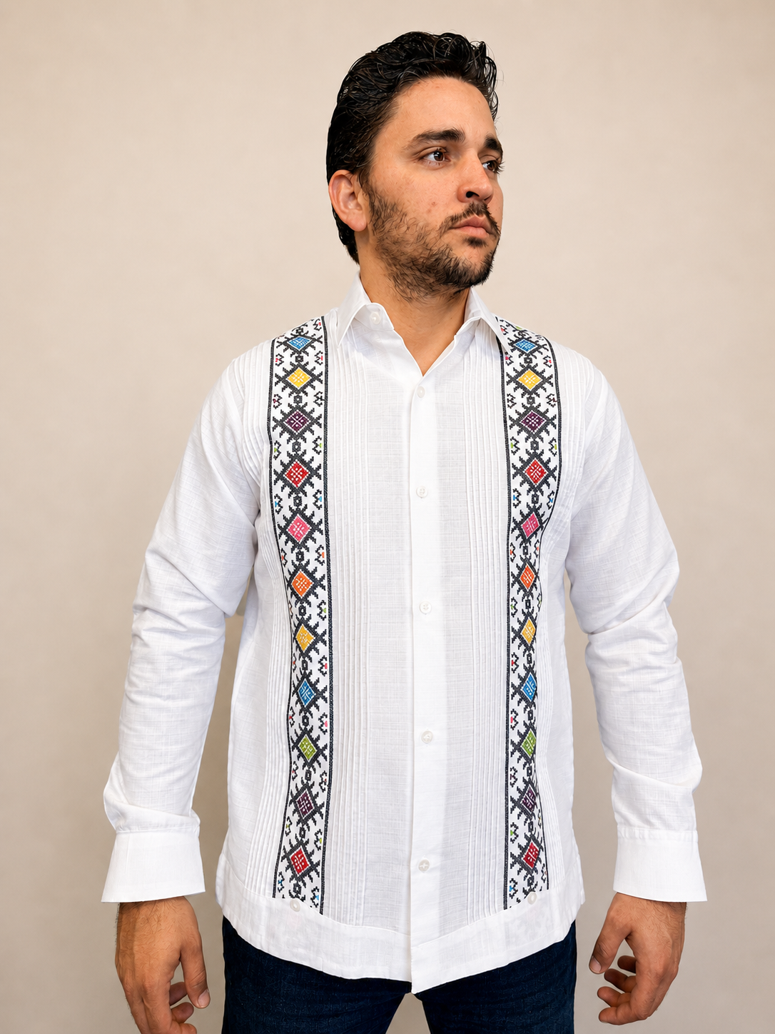 Guayabera Hombre Bordado Geométrico Multicolor Blanca