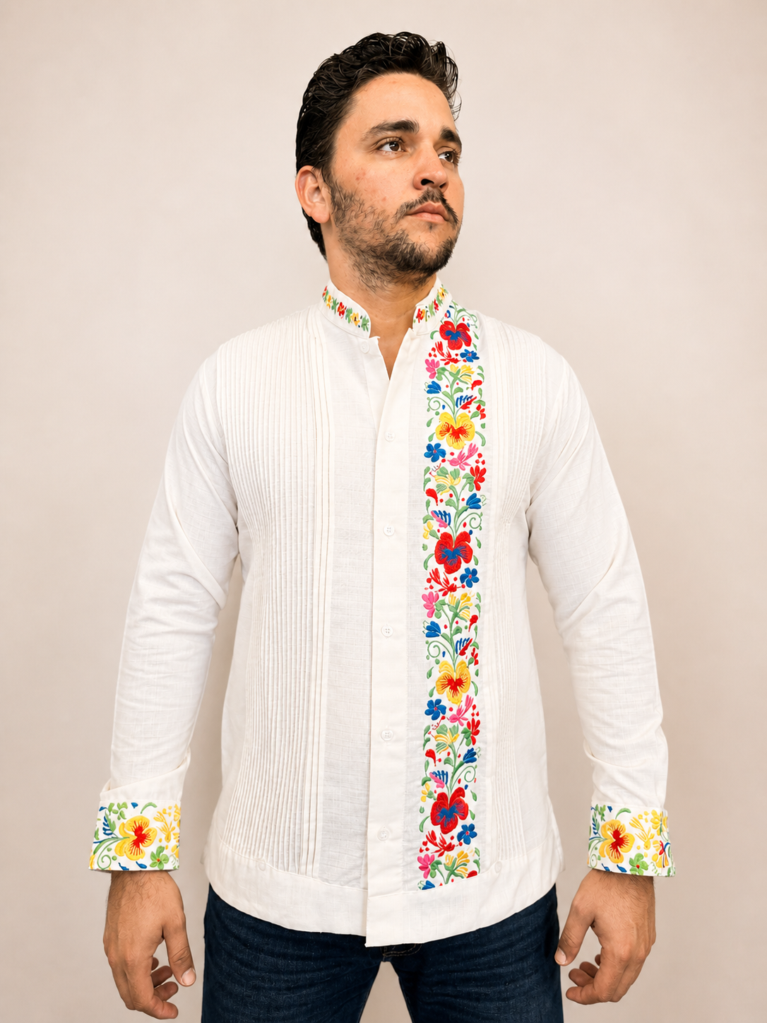 Guayabera Raul hueso bordado