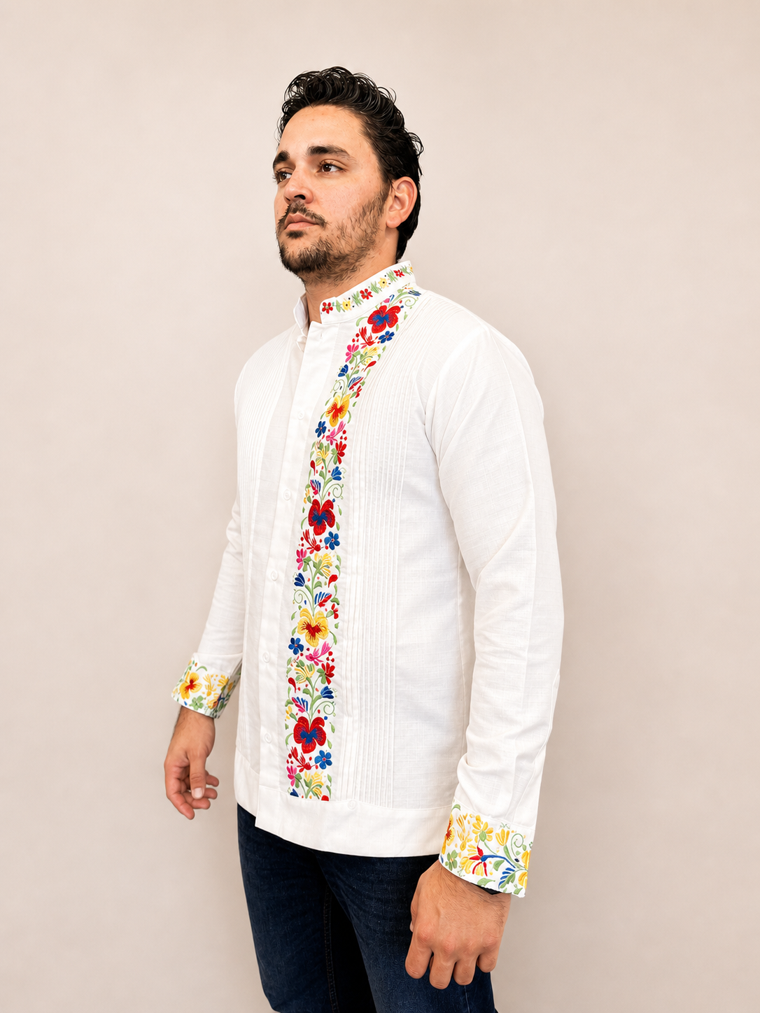 Guayabera Raul hueso bordado