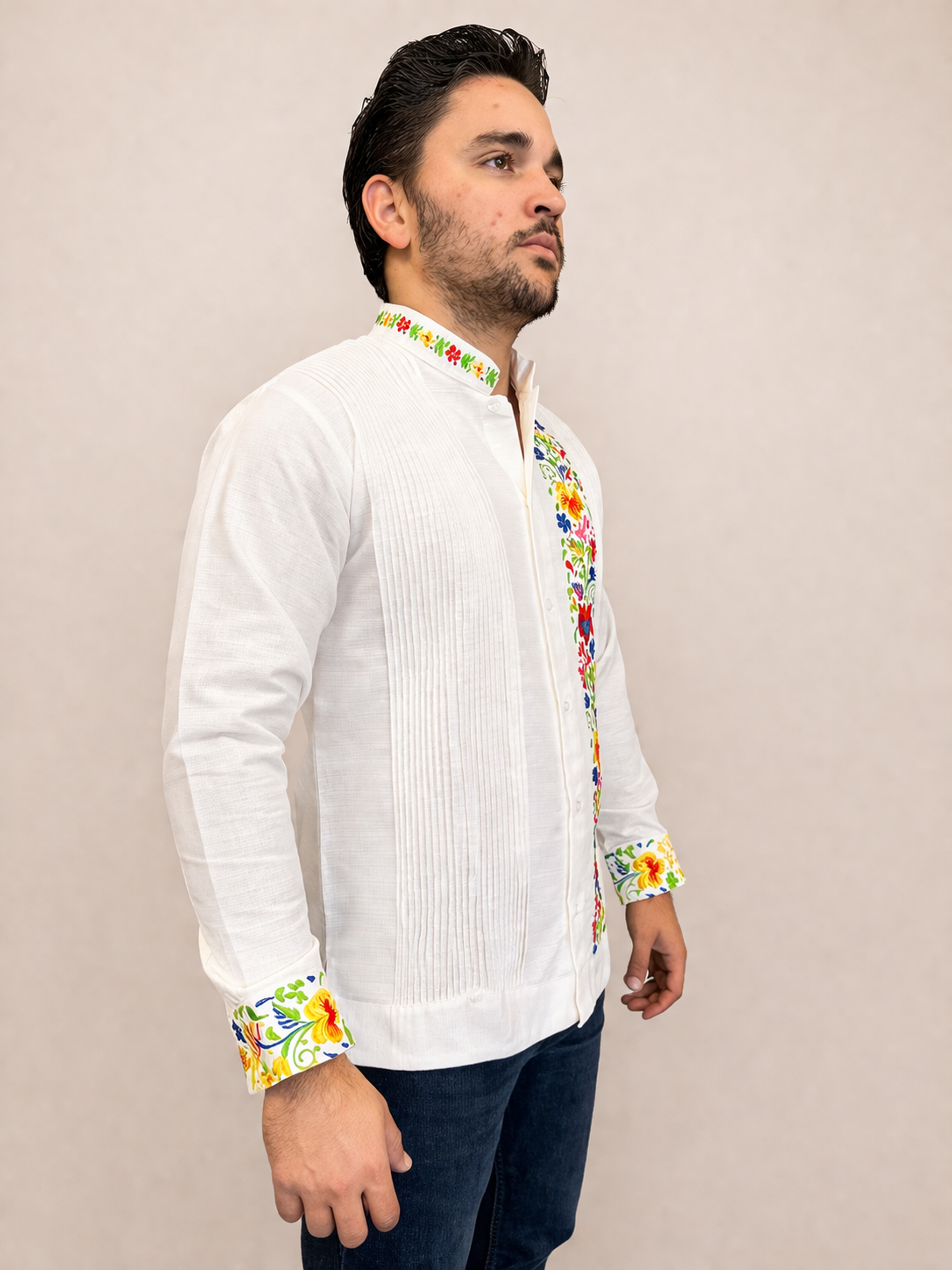 Guayabera Raul hueso bordado